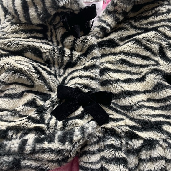 Wideon Animal Print Toddlers Faux Fur Coat Size 12 months - Picture 2 of 7